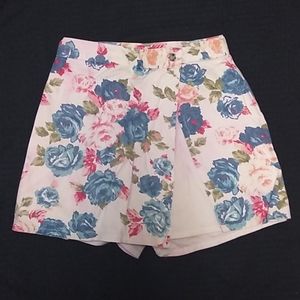 Vintage floral print denim skorts